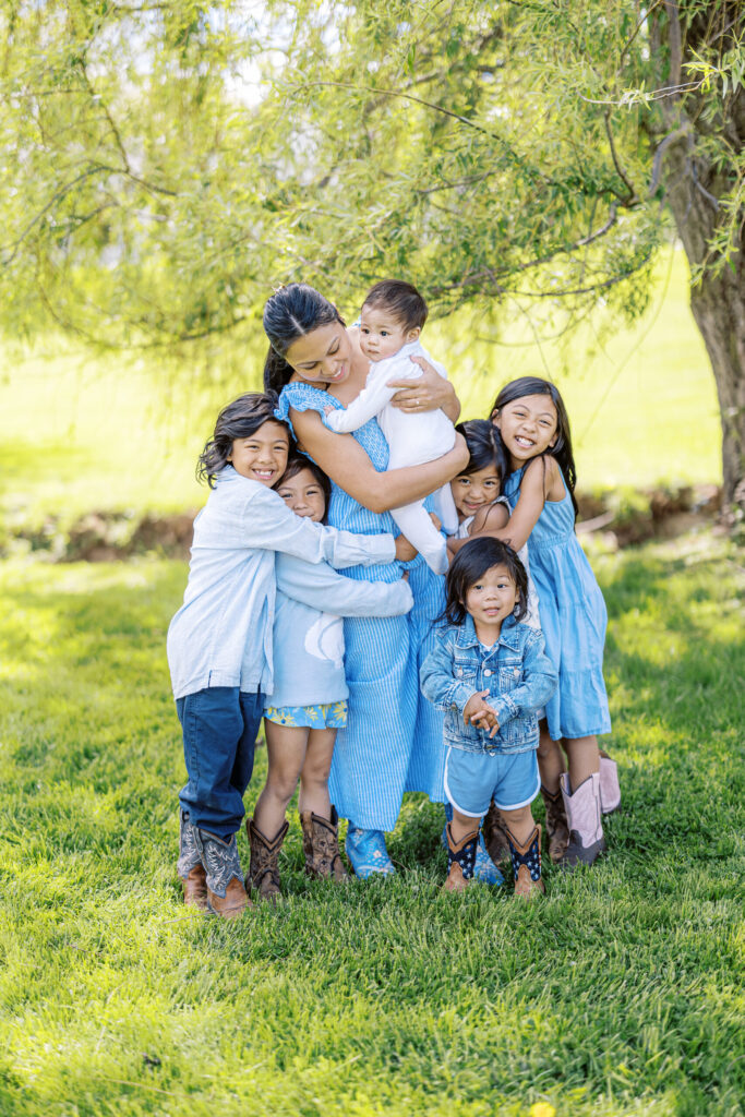 mother with all her 6 children